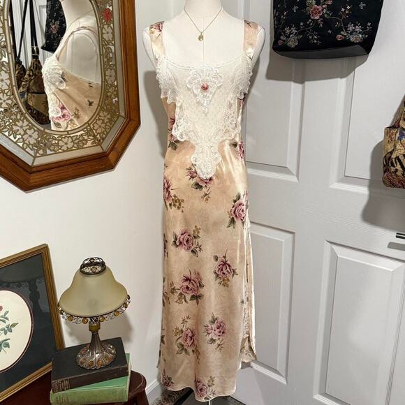 American Vintage Other - VTG 90s California Dynasty Beige & Pink Floral Satin Lace Rosette Maxi Slip M
